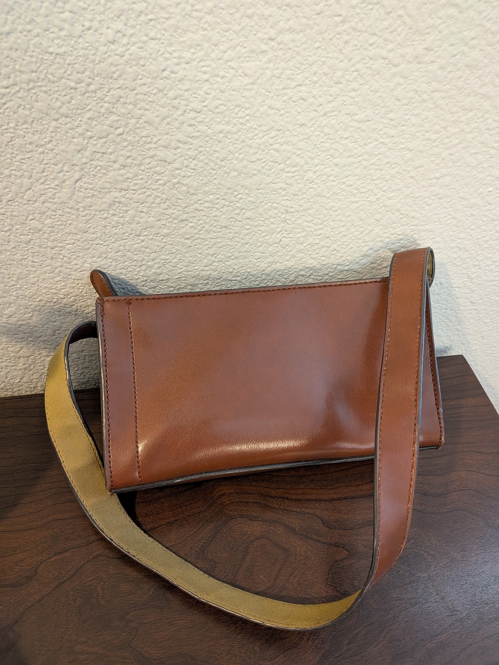 Classic Brown Leather Shoulder Bag/Purse - Picture 2 of 5